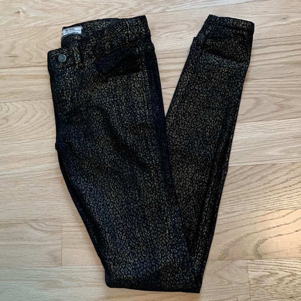 FREE PEOPLE cheetah print metallic jeggings